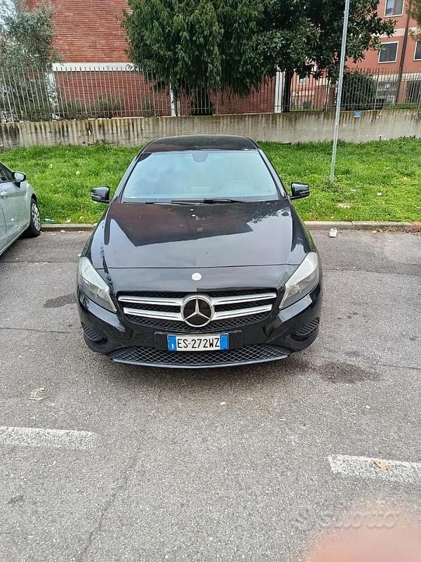Usata Mercedes A180 Premium 122 CV (89 kW) 2013 Nero Berlina