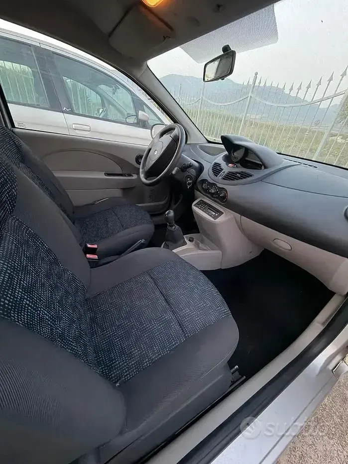 Usata Renault Twingo 58 CV (42 kW) 2009 Grigio Utilitaria