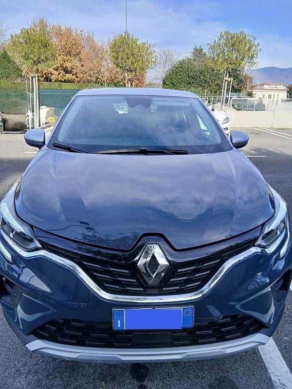 Usata Renault Captur Techno 101 CV (74 kW) 2024 Grigio SUV