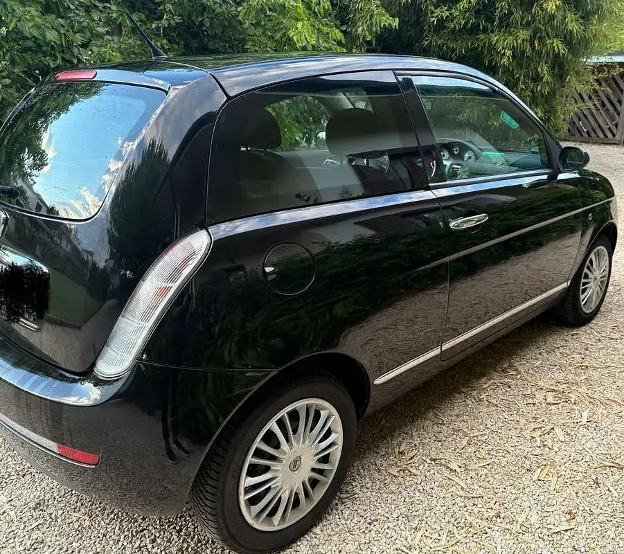 Usata Lancia Ypsilon 60 CV (44 kW) 2007 Nero Utilitaria