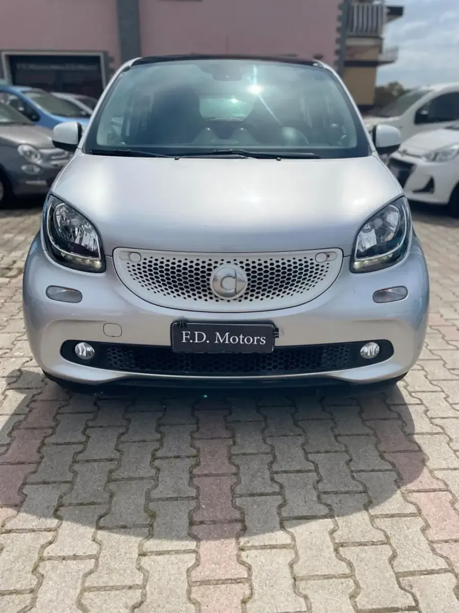 Usata Smart ForFour Passion 71 CV (52 kW) 2017 Argento Utilitaria