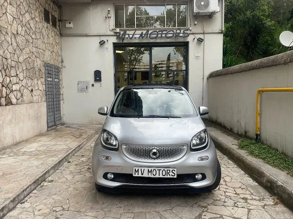 Usata Smart ForFour Prime 90 CV (66 kW) 2018 Grigio Utilitaria