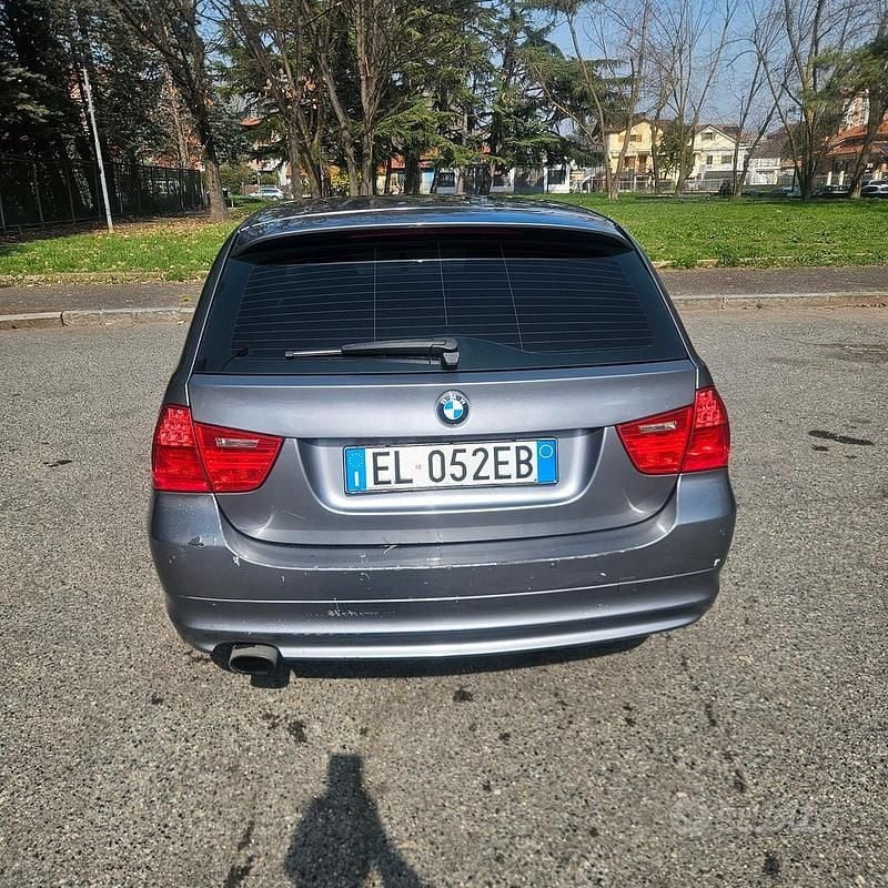 Usata BMW 318 2012 Grigio Station wagon