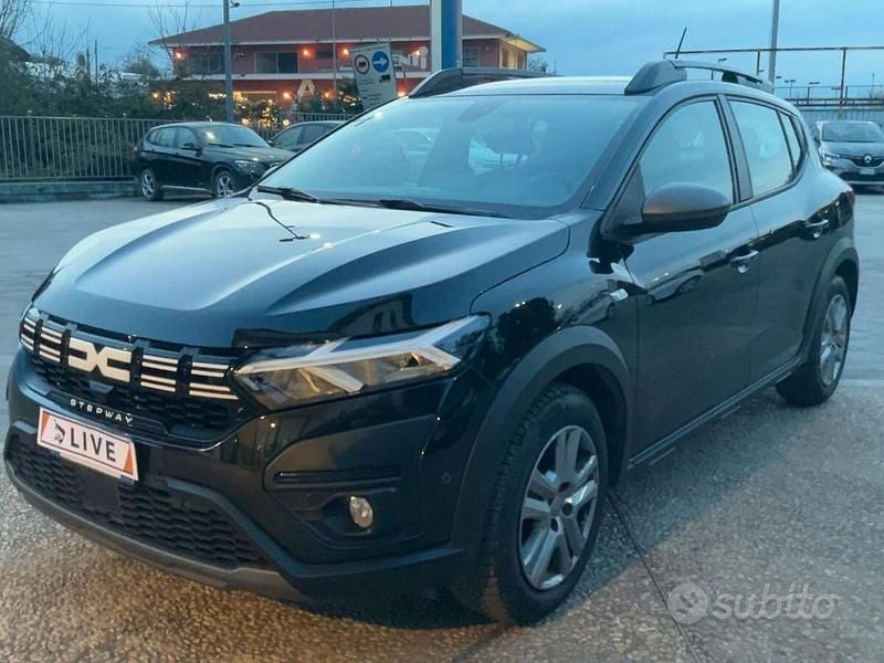 Usata Dacia Sandero Stepway 100 CV (73 kW) 2023 Nero Berlina