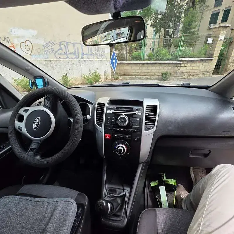 Usata Kia Venga 90 CV (66 kW) 2014 Bianco Utilitaria