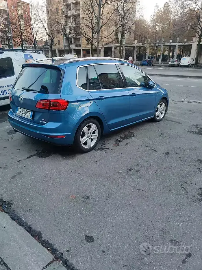 Usata VW Golf Sportsvan Highline 116 CV (85 kW) 2016 Bluazzurro Monovolume