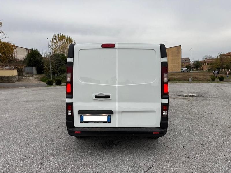 Usata Renault Trafic 121 CV (88 kW) 2017 Bianco Monovolume