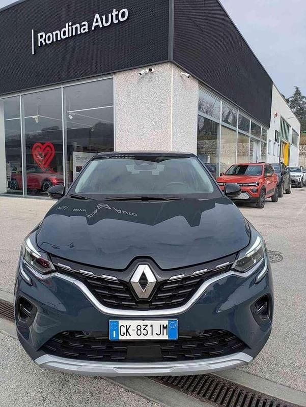 Usata Renault Captur Techno 101 CV (74 kW) 2023 Blu SUV