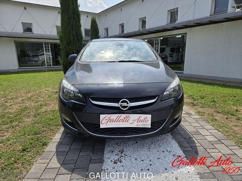 Usata Opel Astra 140 CV (102 kW) 2015 Nero Berlina