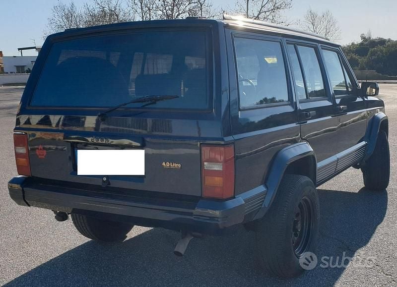 Usata Jeep Cherokee 185 CV (136 kW) 1992 Blu SUV