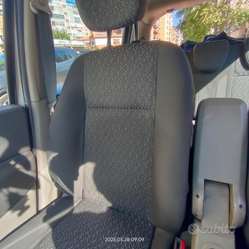 Usata Renault Modus Dynamique 85 CV (62 kW) 2005 Monovolume