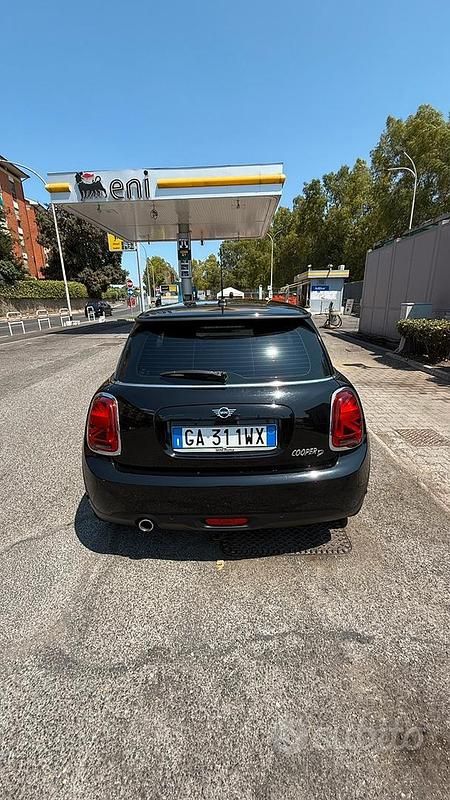 Usata Mini Cooper D 116 CV (85 kW) 2020 Nero Utilitaria