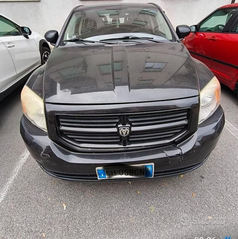 Nero Usata 2010 Dodge Caliber Due volumi | 500 € (Ottimo prezzo) - Immagine 1/4