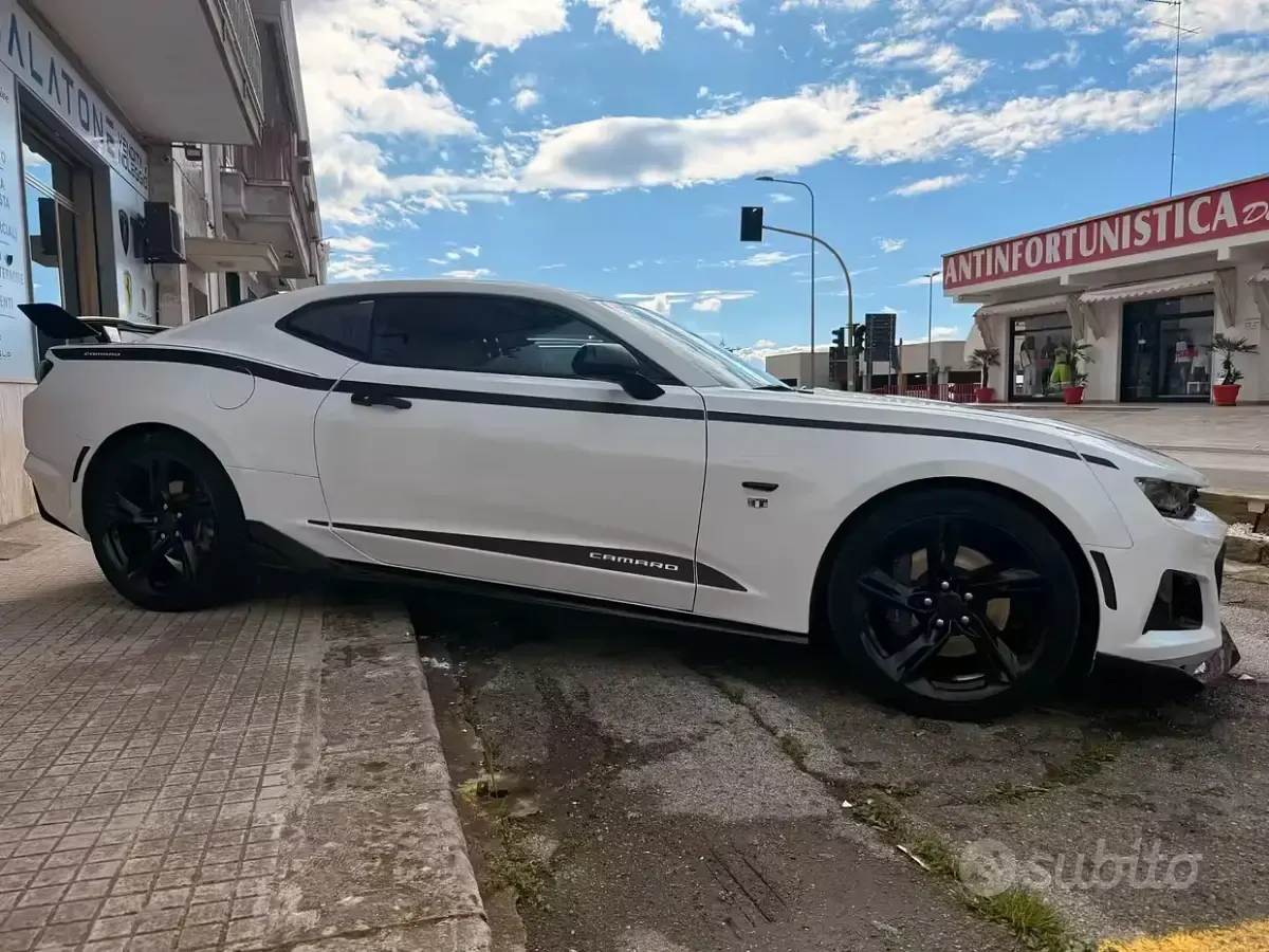 Usata Chevrolet Camaro ZL1 659 CV (484 kW) 2022 Bianco Coupé