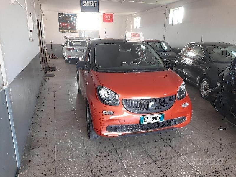 Usata Smart ForFour 70 CV (51 kW) 2015 Arancione Utilitaria