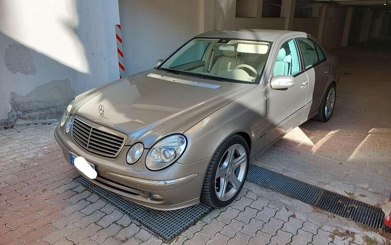 Usata Mercedes E280 Avantgarde 177 CV (130 kW) 2005 Berlina