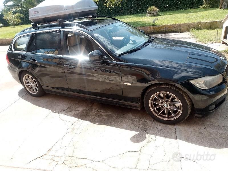 Usata BMW 318 2009 Nero Station wagon