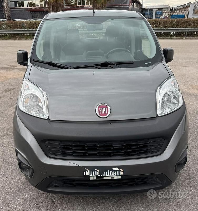 Usata Fiat Qubo Trekking 95 CV (69 kW) 2020 Grigio Monovolume