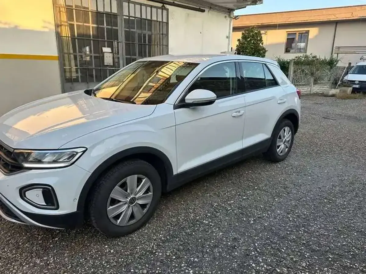 Usata VW T-Roc 110 CV (80 kW) 2023 Bianco SUV