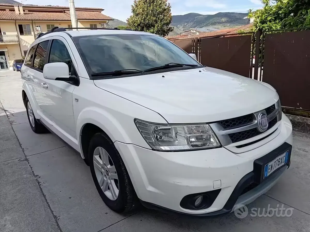 Usata Fiat Freemont 170 CV (125 kW) 2012 Bianco SUV