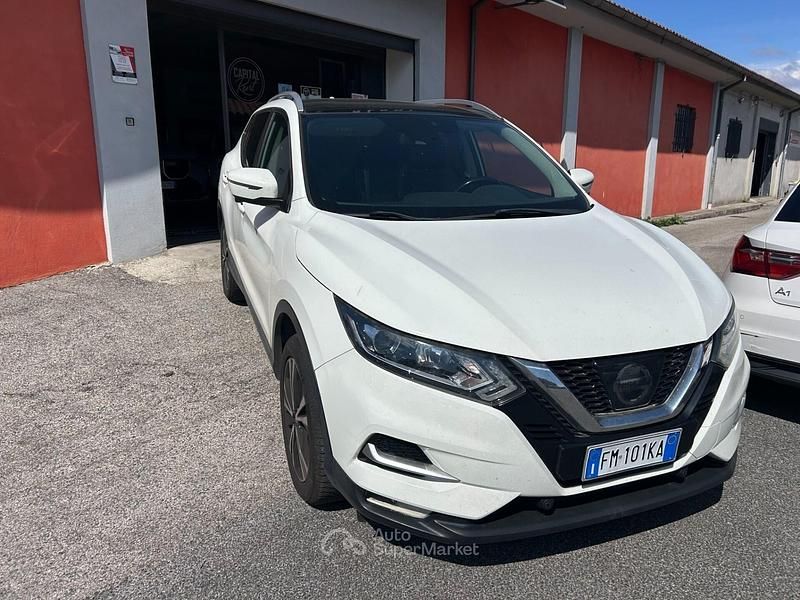Usata Nissan Qashqai N-Connecta 110 CV (80 kW) 2017 Bianco SUV