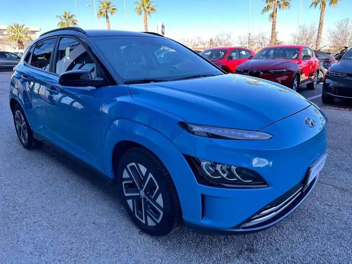 Usata Hyundai Kona 27 kW (38 CV) 2021 Bicolor SUV