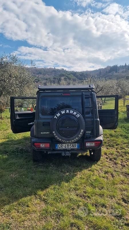 Second-hand Suzuki Jimny 102 CP (75 kW) 2023 Verde SUV