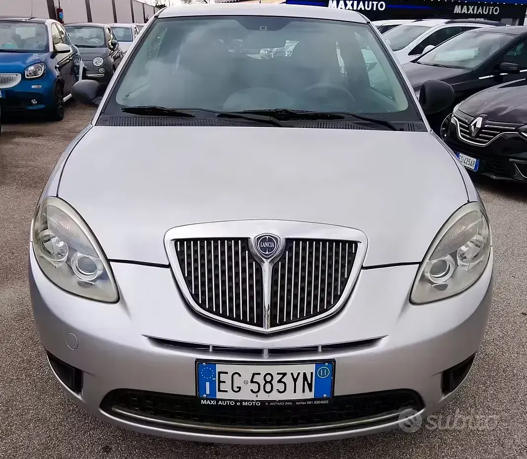 Usata Lancia Ypsilon 69 CV (50 kW) 2011 Grigio Utilitaria