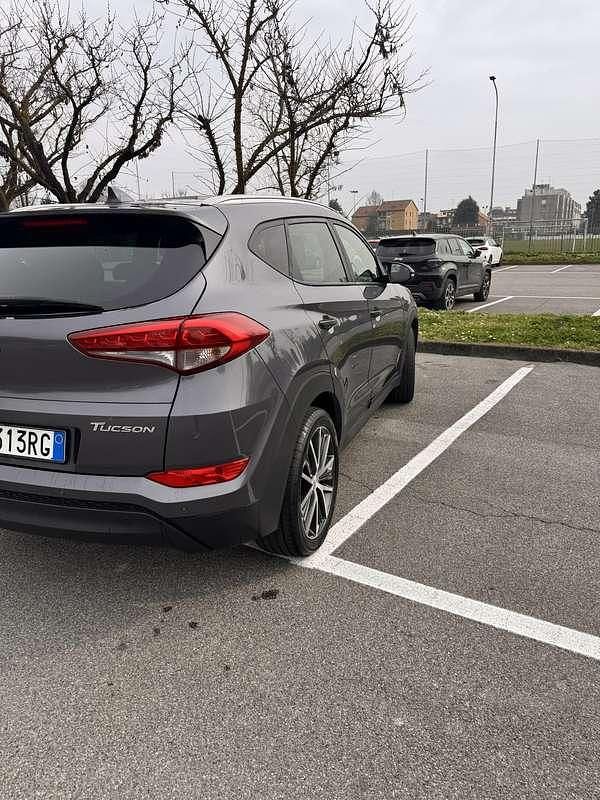 Usata Hyundai Tucson GO! 141 CV (103 kW) 2018 Grigio SUV