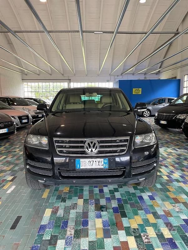 Usata VW Touareg 224 CV (164 kW) 2006 Marrone SUV