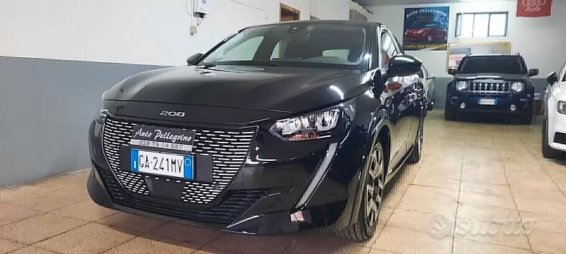 Usata Peugeot 208 Active 75 CV (55 kW) 2020 Nero Utilitaria