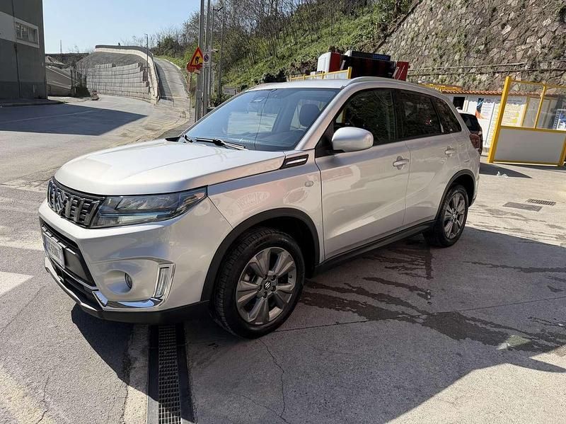 Usata Suzuki Vitara 129 CV (94 kW) 2022 Argento SUV