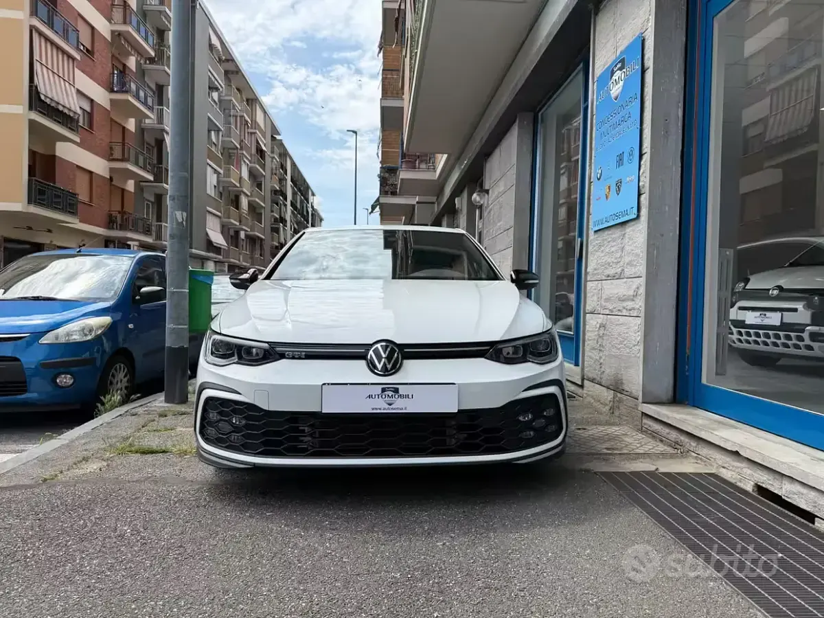 Usata VW Golf VIII GTI 245 CV (180 kW) 2023 Bianco Berlina