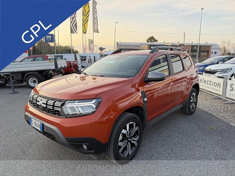 Usata Dacia Duster Journey 101 CV (74 kW) 2024 Arancione SUV