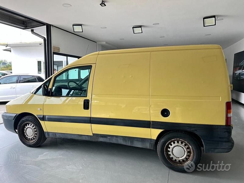 Usata Fiat Scudo 94 CV (69 kW) 2006 Giallo Furgone