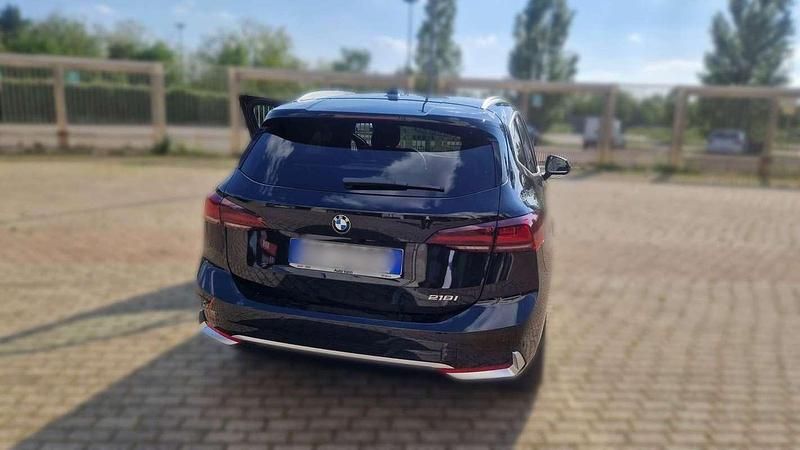 Usata BMW 218 Active Tourer Luxury Line 136 CV (100 kW) 2023 Nero Monovolume