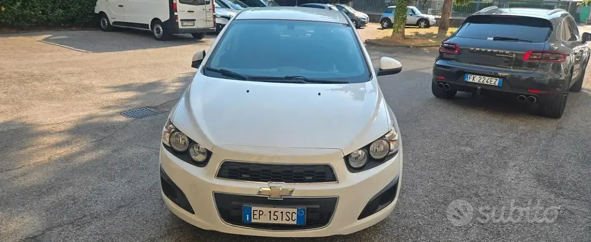 Usata Chevrolet Aveo LT 75 CV (55 kW) 2013 Bianco Berlina