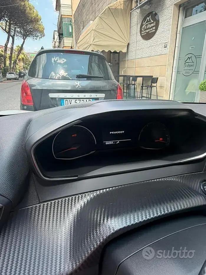 Usata Peugeot 208 102 CV (75 kW) 2020 Bianco Utilitaria