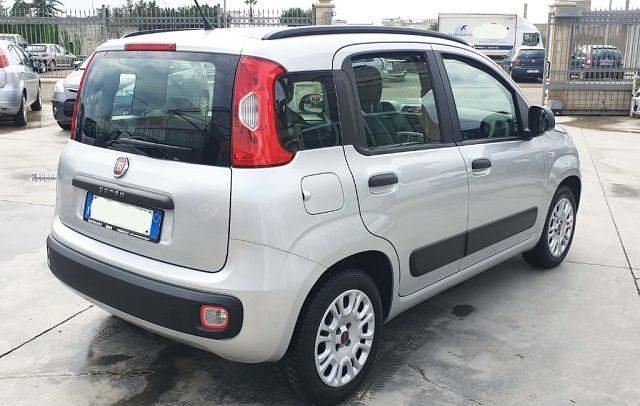 Usata Fiat Panda Lounge 69 CV (50 kW) 2014 Argento Utilitaria