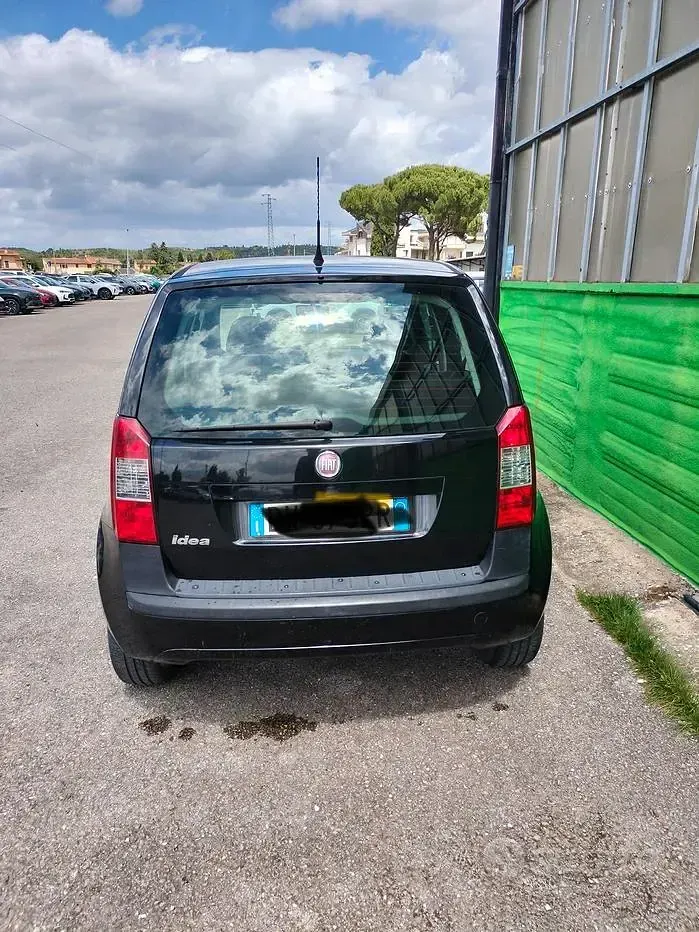 Usata Fiat Idea 90 CV (66 kW) 2009 Nero Monovolume