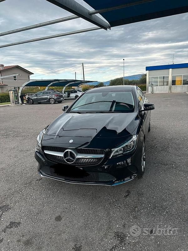 Usata Mercedes CLA200 136 CV (100 kW) 2016 Nero Station wagon