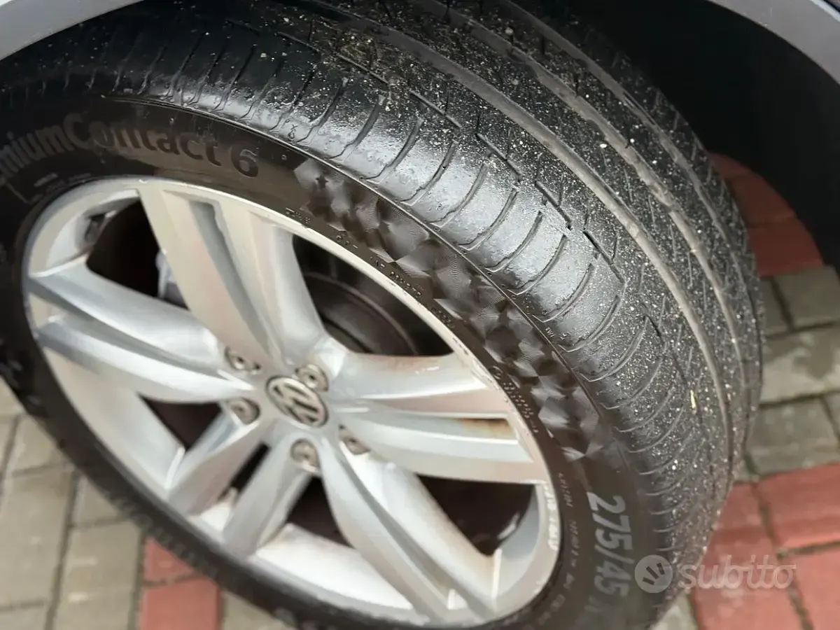 Begagnad VW Touareg Executive 245 HK (180 kW) 2014 Blå SUV