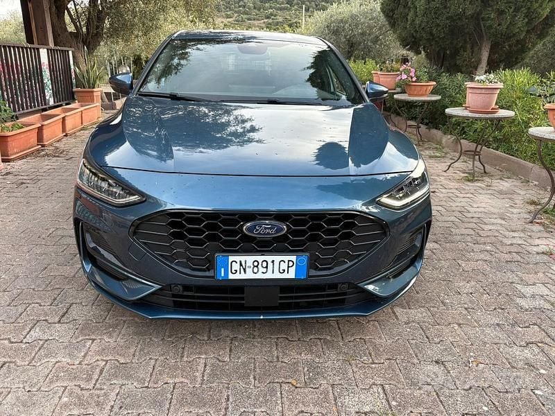 Usata Ford Focus ST-Line 120 CV (88 kW) 2023 Blu/azzurro Berlina