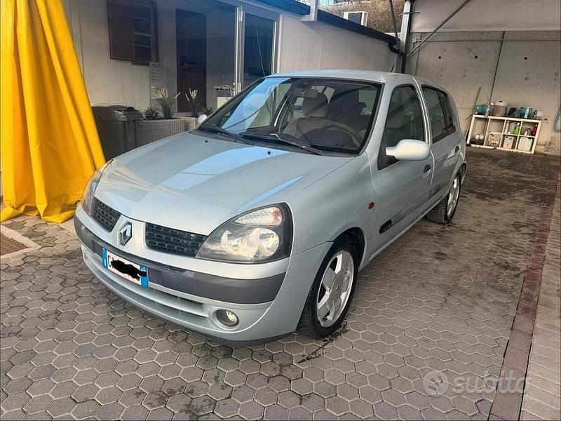 Usata Renault Clio II 2005 Grigio Utilitaria