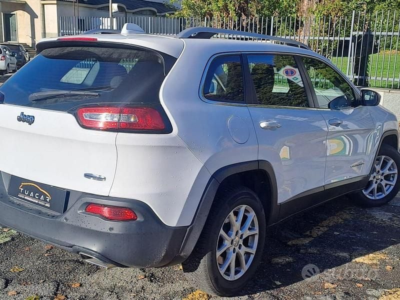 Używany Jeep Cherokee Longitude 195 KM (143 kW) 2018 Biały SUV