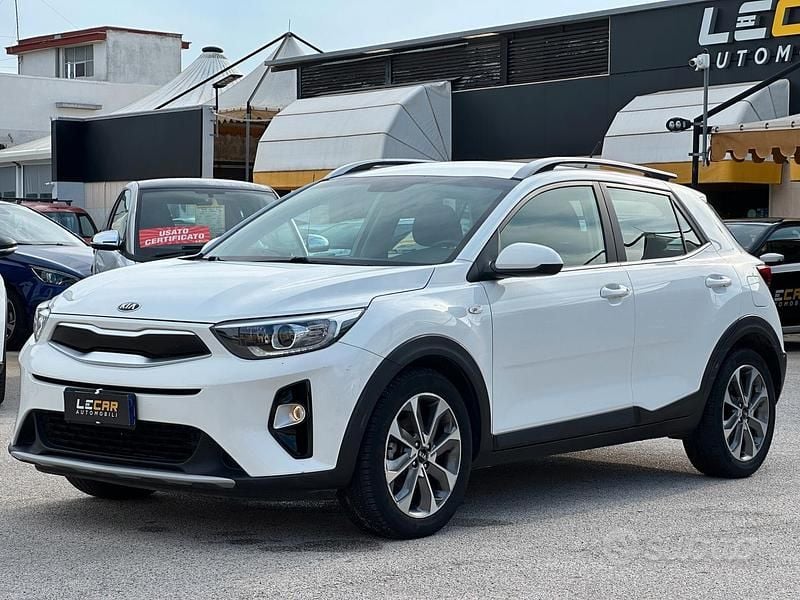 Usata Kia Stonic Style 97 CV (71 kW) 2020 Bianco SUV