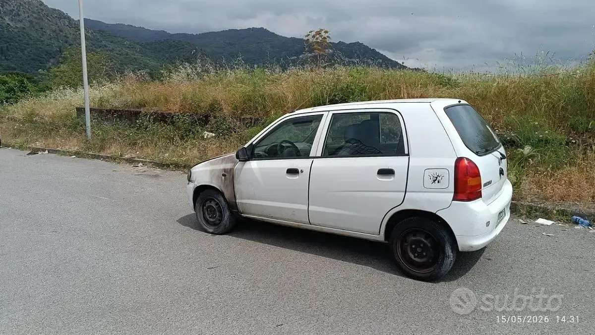 Usata Suzuki Alto 63 CV (46 kW) 2004 Bianco Utilitaria