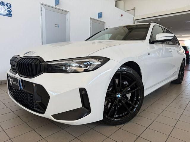 Usata BMW 330 M Sport 286 CV (210 kW) 2023 Bianco Station wagon