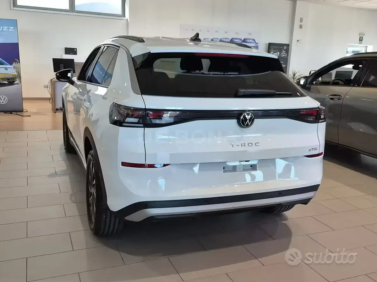 Nuova VW T-Roc Life 150 CV (110 kW) 2026 Bianco SUV