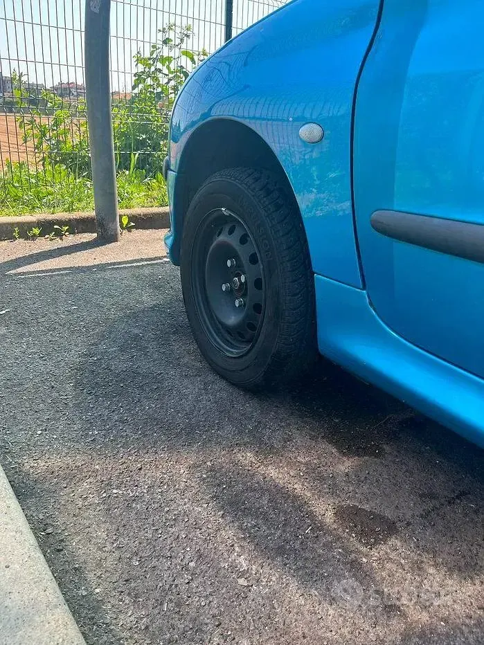 Usata Peugeot 206 75 CV (55 kW) 2001 Blu Berlina